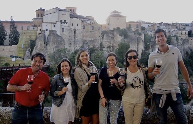 Fuera de plazo Bajar Mansedumbre Cuenca, España. Una ciudad de ensueño al anochecer. | Winebus Visita  Bodegas desde Madrid